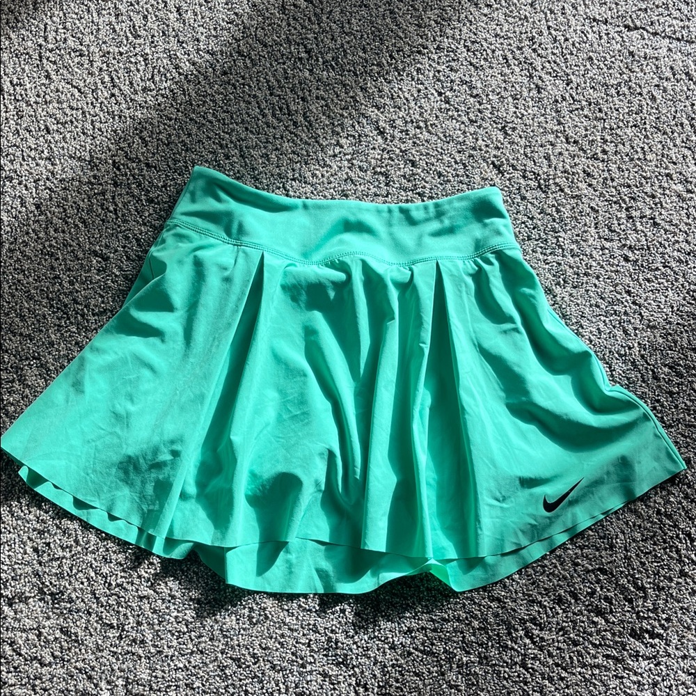 Nike Women's Dri-fit Golf Skort in Fresh Green
